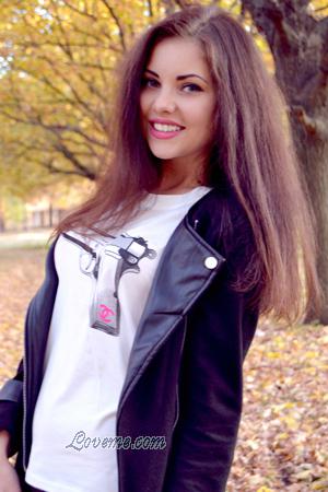 157587 - Yevhenia Age: 32 - Ukraine